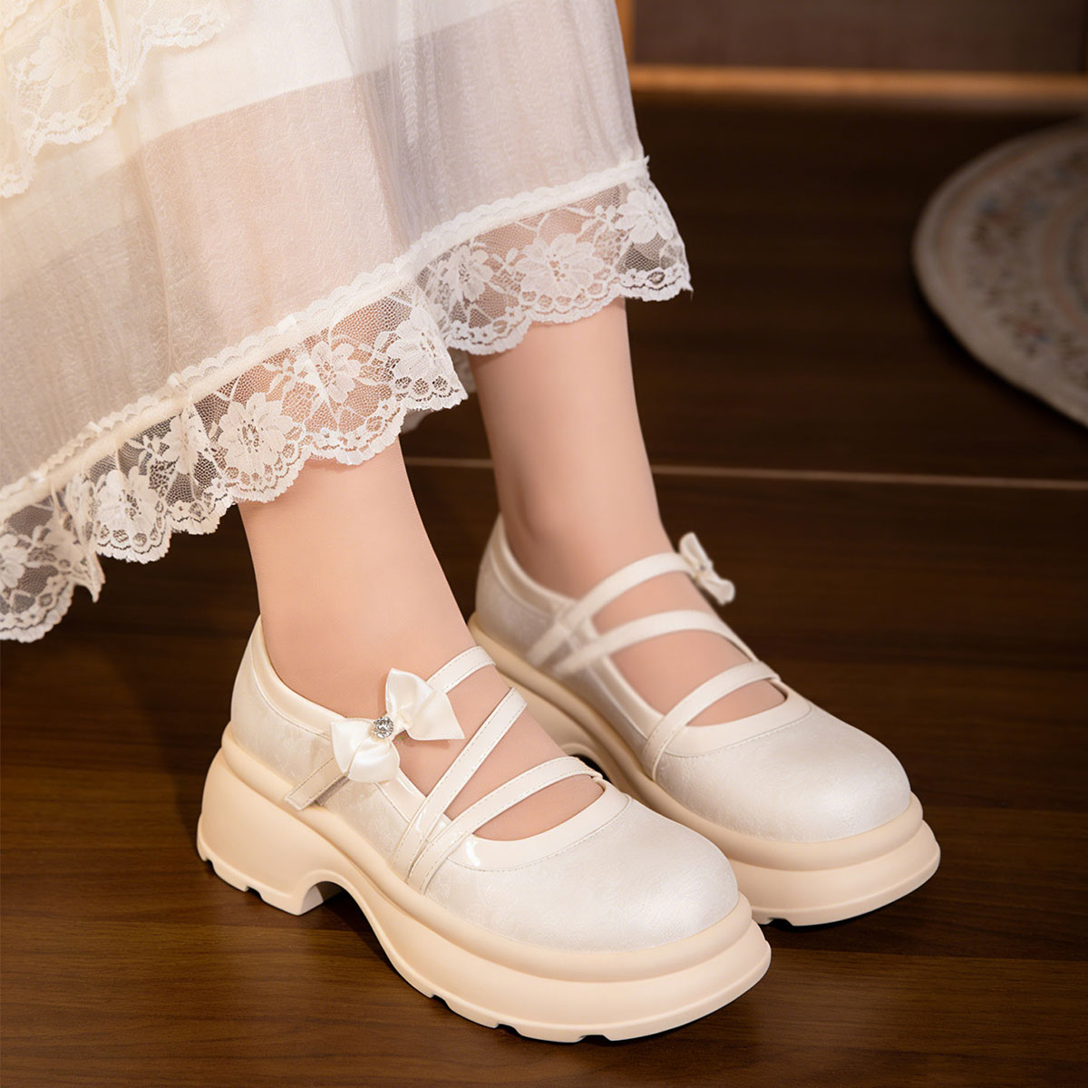Sarah Express Bow Platform Mary Jane Pumps