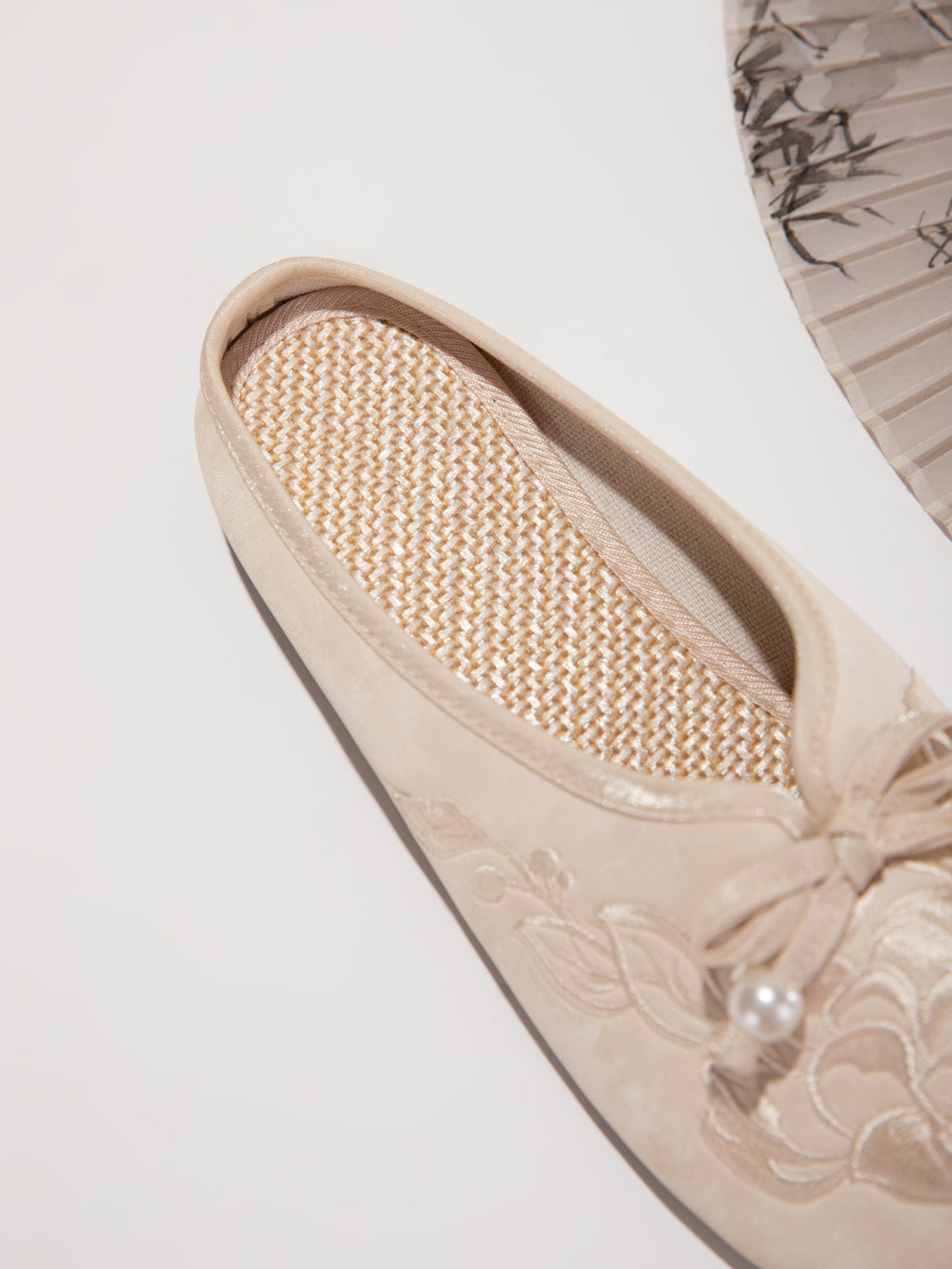 Sarah Express Embroidered Bow Canvas Mule Slippers
