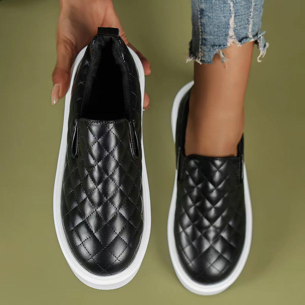Sarah Express Women's Plaid Platform Slip-On Flat Shoes