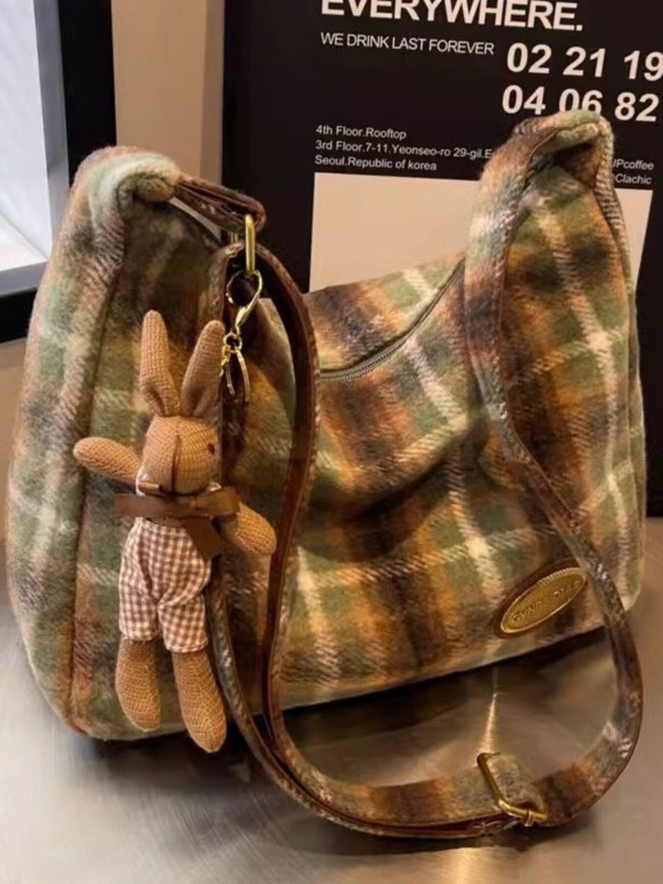 89e184360f3d4c199311b9fce6b230a4-Max