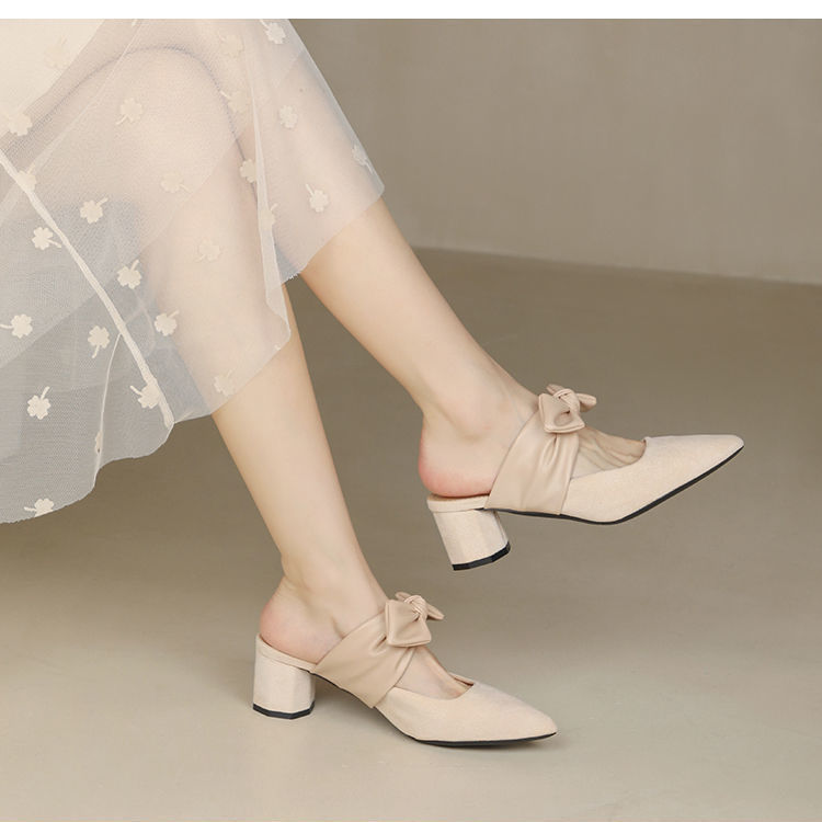 French Style Pointed Toe Block Heels – pointed toe and heel profile