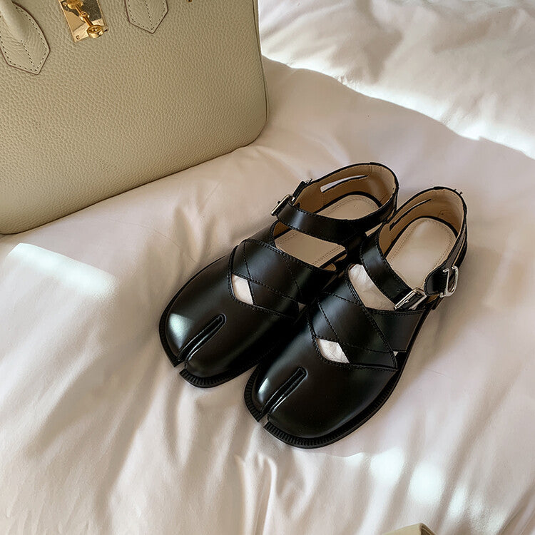 Sarah Express Split-Toe Hollow-Out Leather Flat Shoes