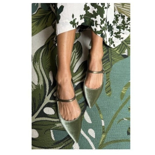 Sarah Express Green Suede Pointed-Toe Slip-On Flats