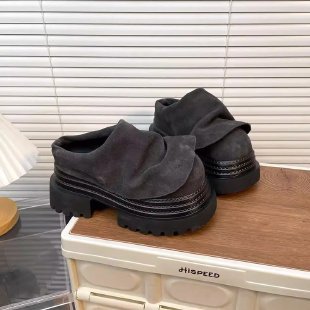 Sarah Express Women's Ruffled Slip-On Mules