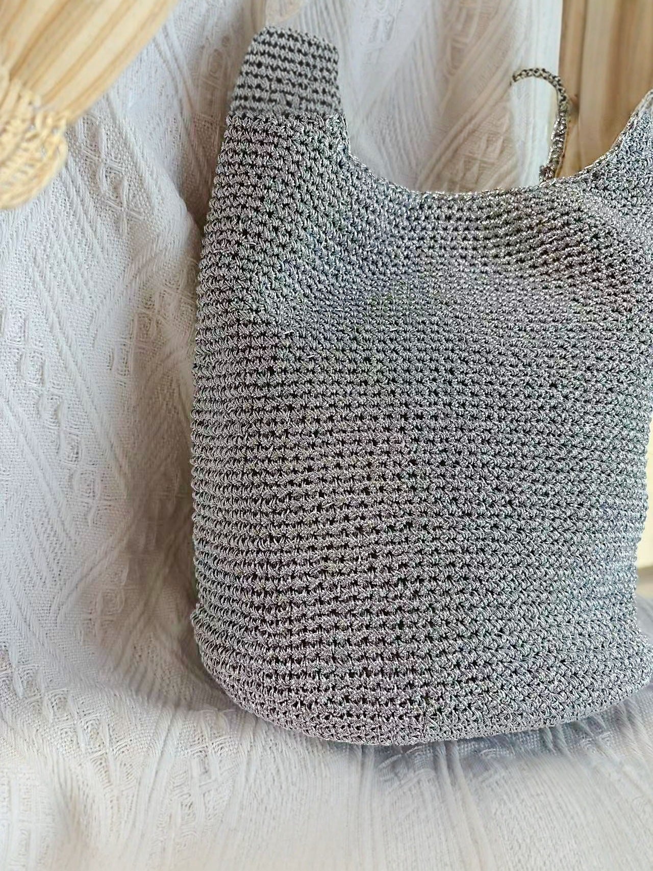 Handwoven Large-Capacity Vacation And Commute Woven Tote Bag – product detail alternate view 3