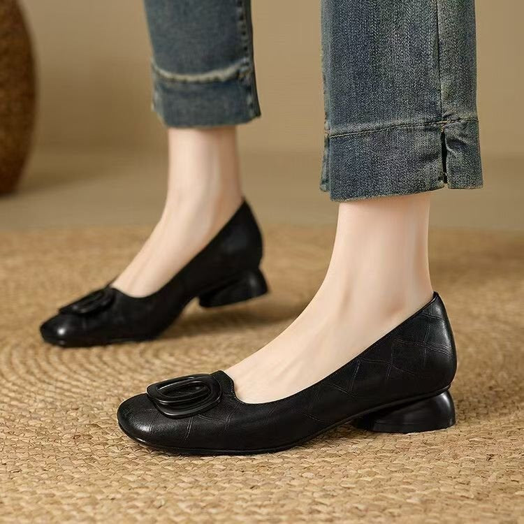 Sarah Express Vintage Round Toe Slip-On Flats Black