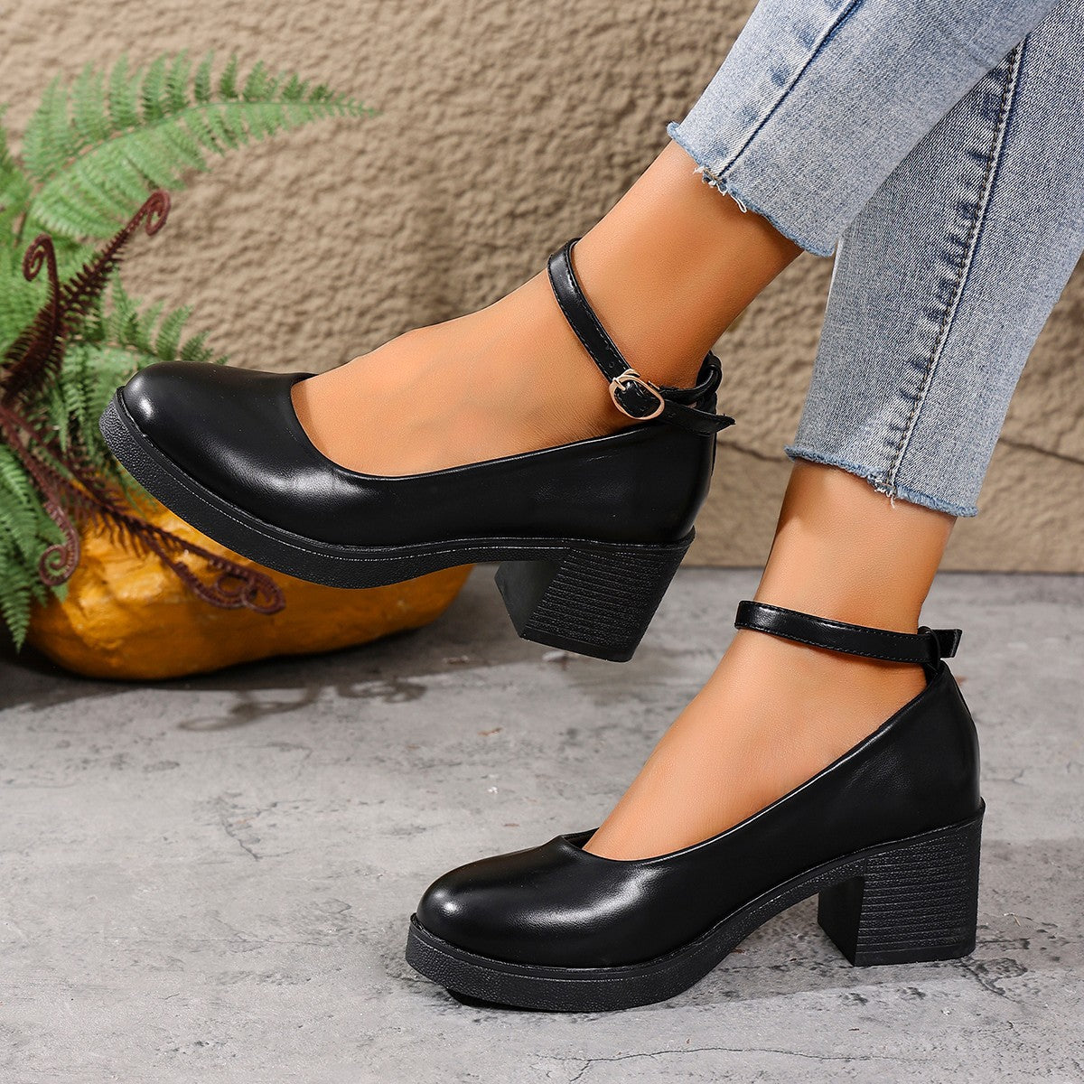 Sarah Express Round Toe Chunky Heel Mary Jane Shoes