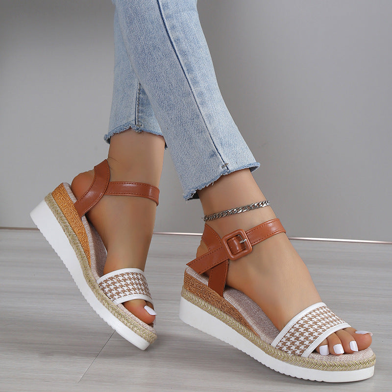 Sarah Express Houndstooth Print Buckle Platform Sandals
