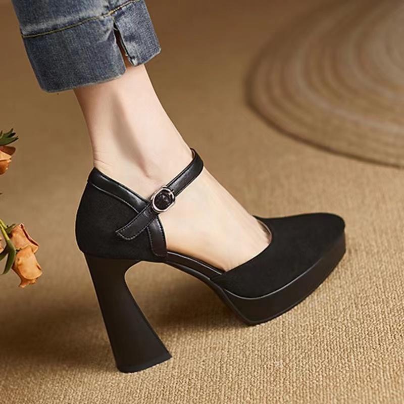 Sarah Express Pointed-Toe Chunky Block Heel Sandals