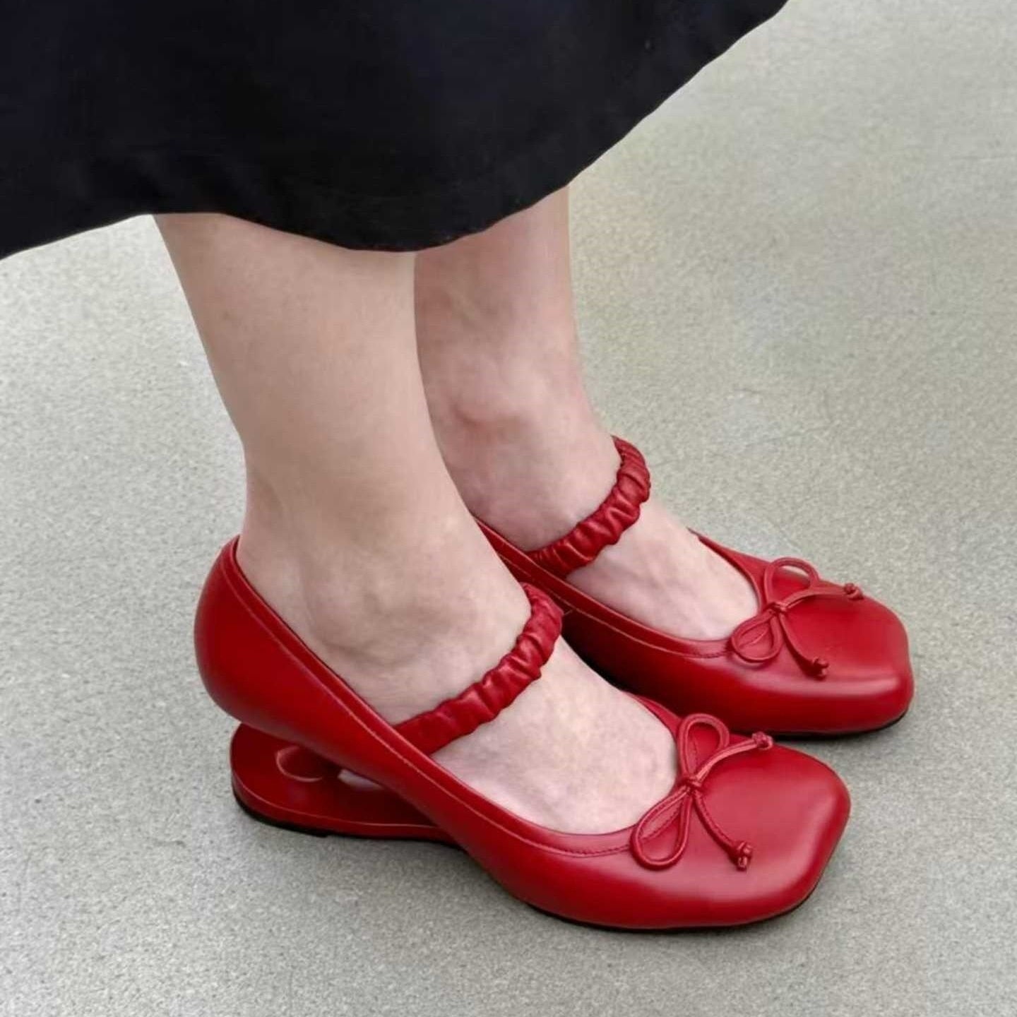 Sarah Express Square Heel Leather Pumps with Bow