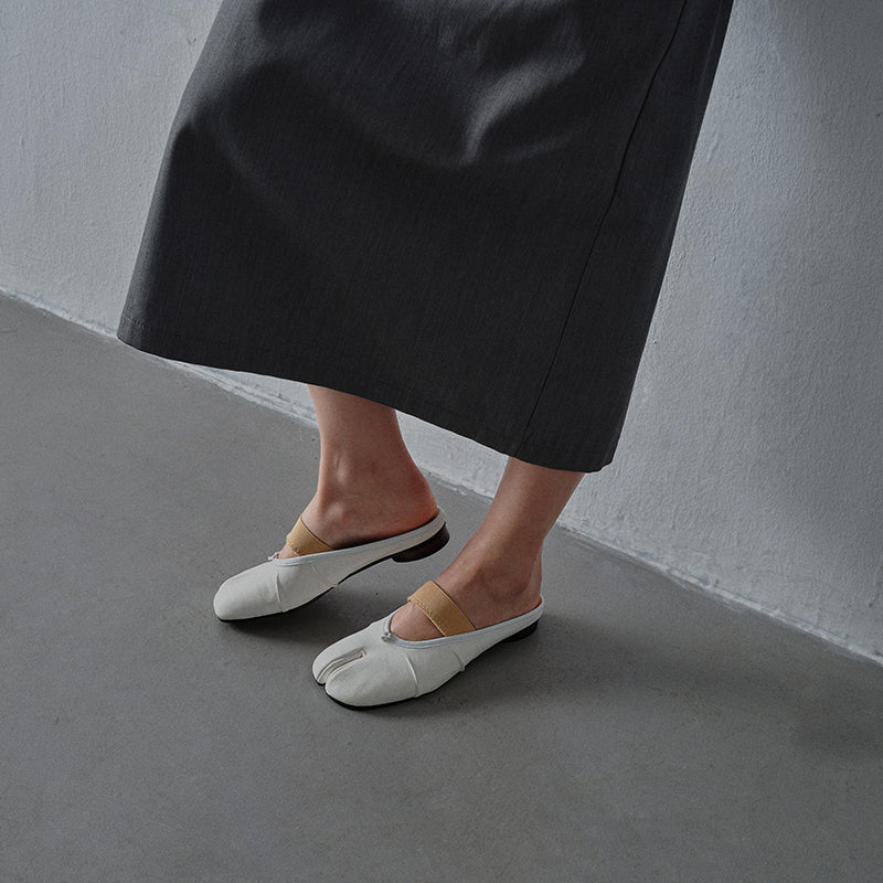 Sarah Express Split-Toe Tabi Leather Flat Mules