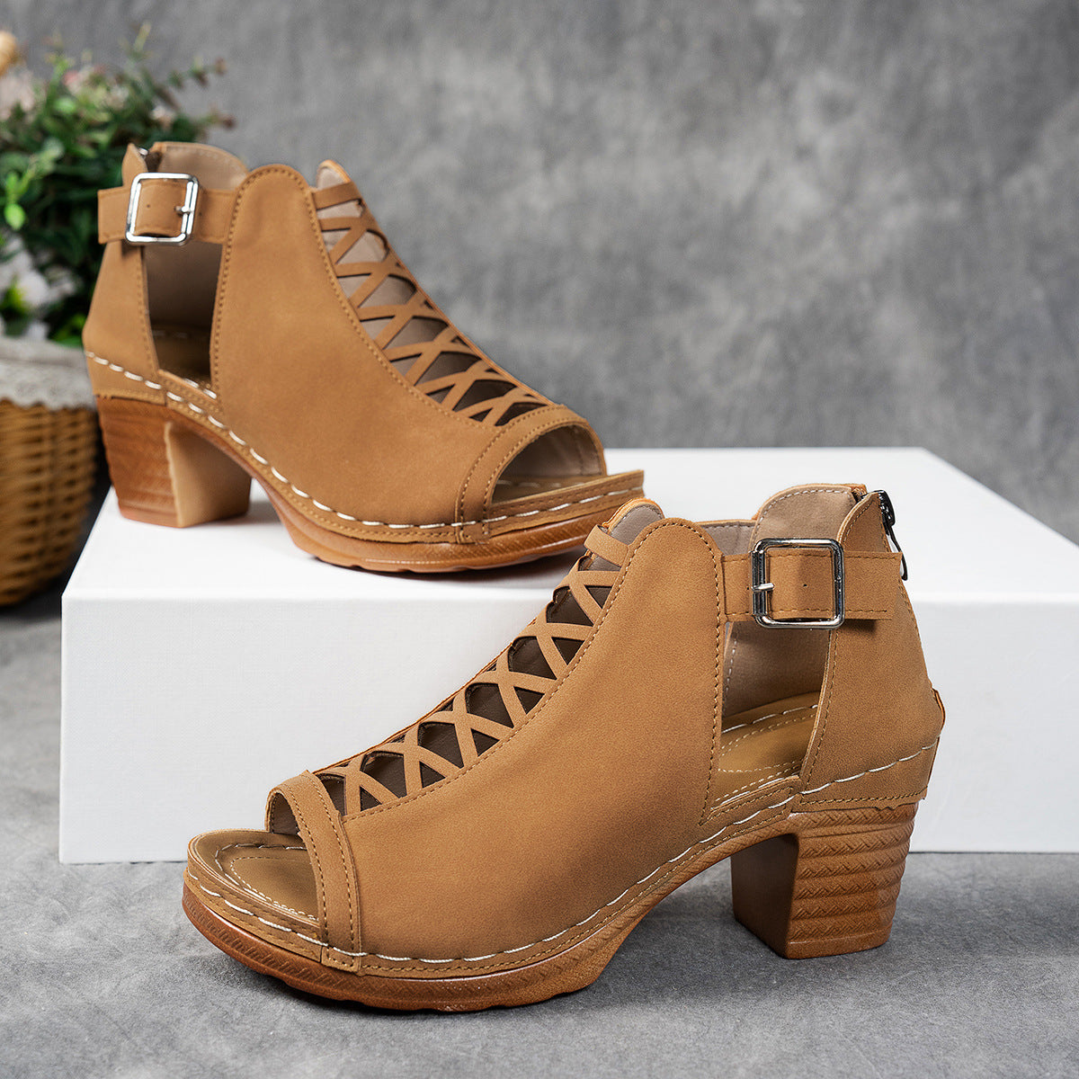 Sarah Express Women's Chunky Block Heel Open Toe Sandals Brown