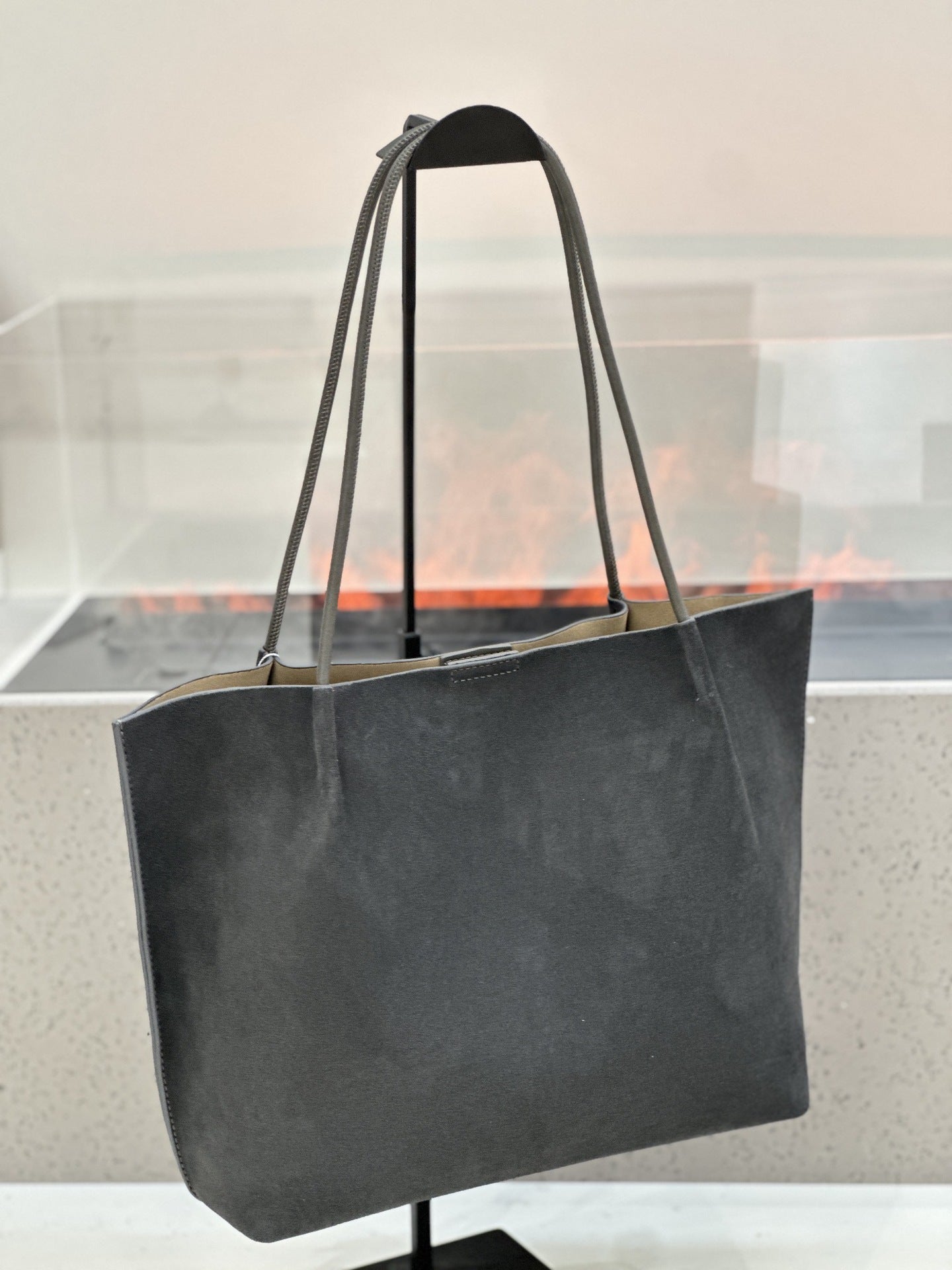 Custom Fall-Winter Minimalist Matte Leather Tote Bag, Large Capacity Women S Bag, Commuter Handbag With Shoulder Strap And Inner Bag – product detail