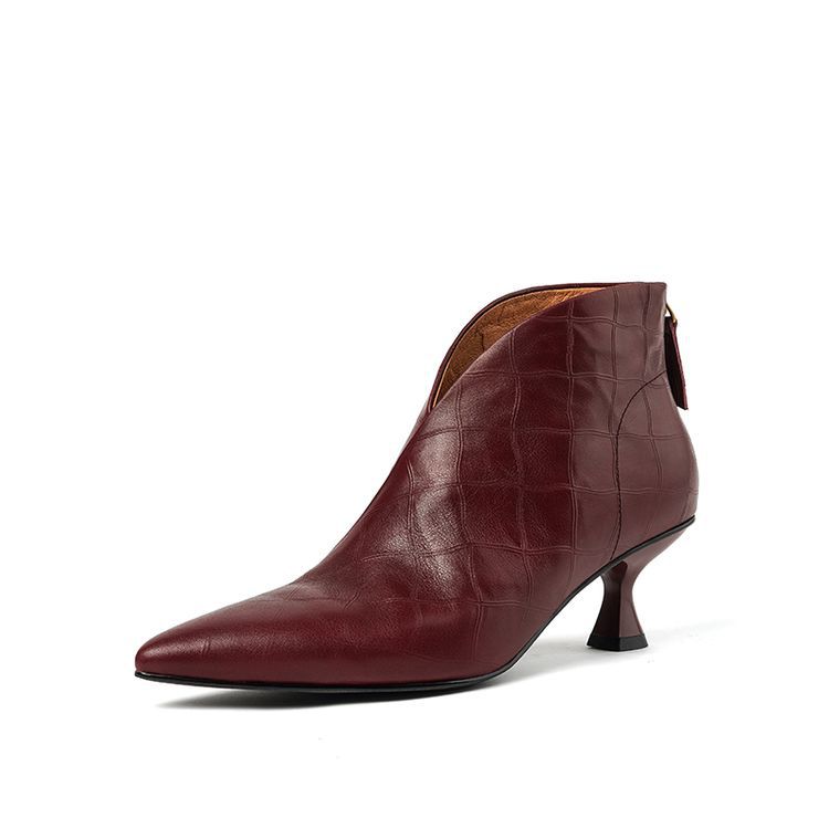 Sarah Express Elegant Pointed-Toe Leather Ankle Boots