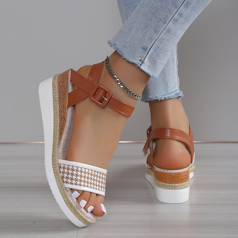 Sarah Express Houndstooth Print Buckle Platform Sandals