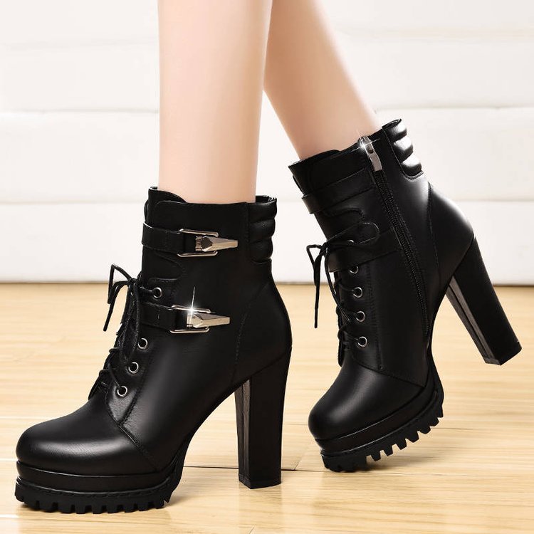Sarah Express Round Toe Platform Ankle Boots