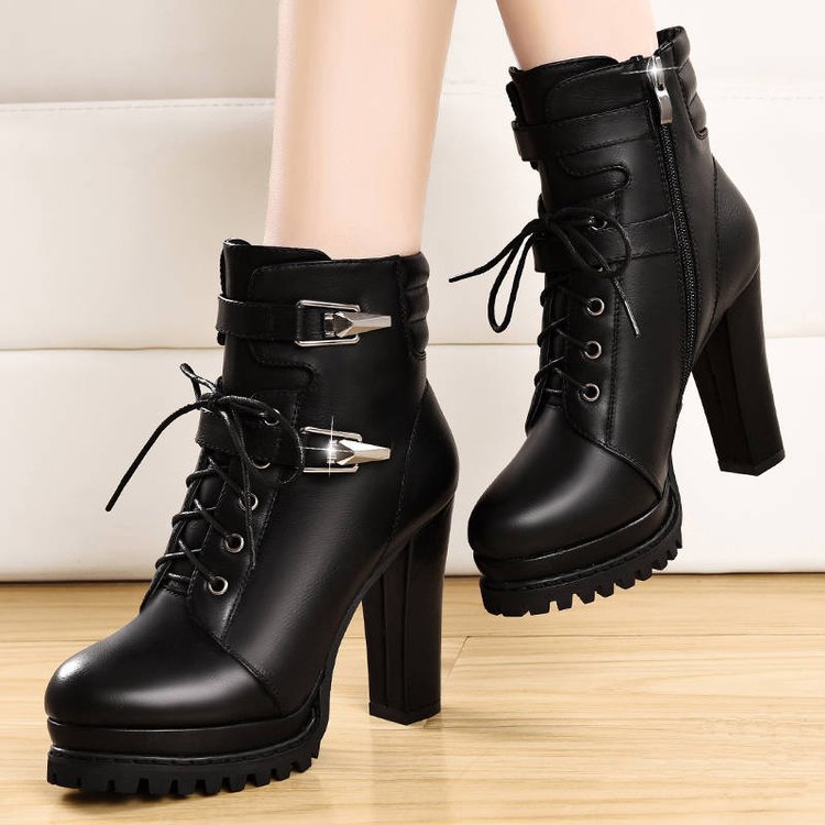 Sarah Express Round Toe Platform Ankle Boots Black