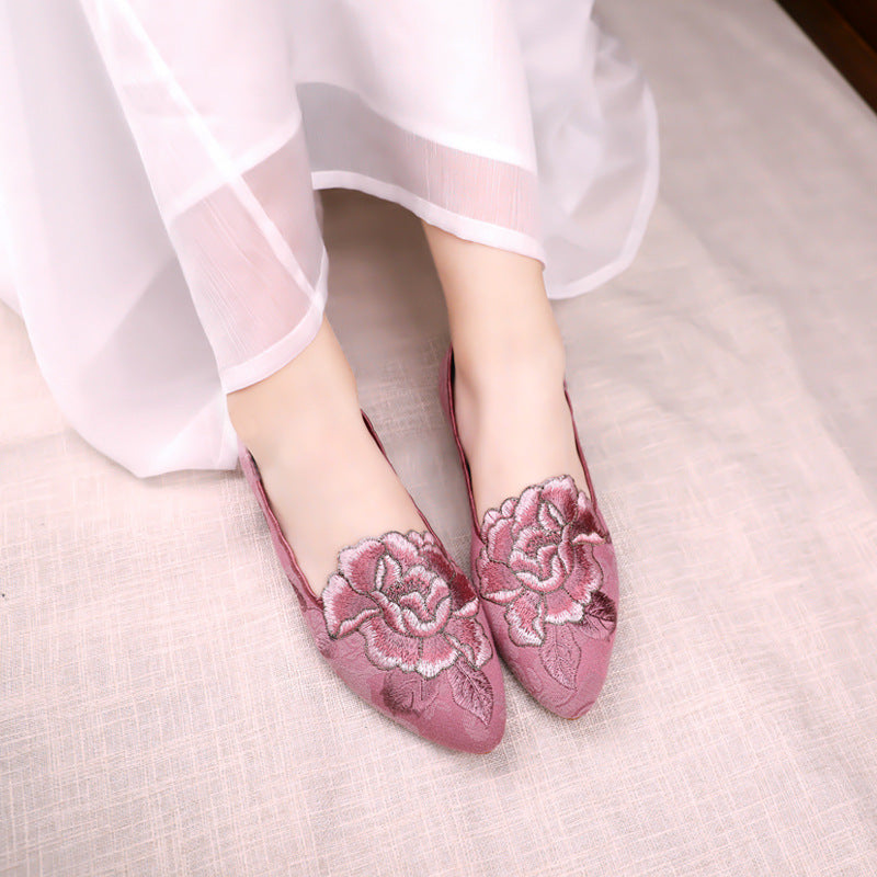 Sarah Express Vintage Embroidered Pointed Toe Flats