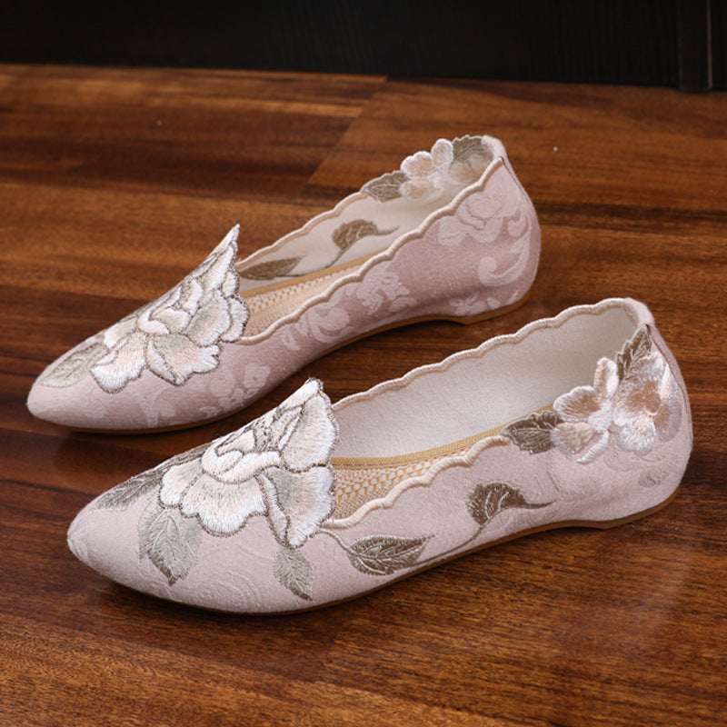 Sarah Express Vintage Embroidered Pointed Toe Flats