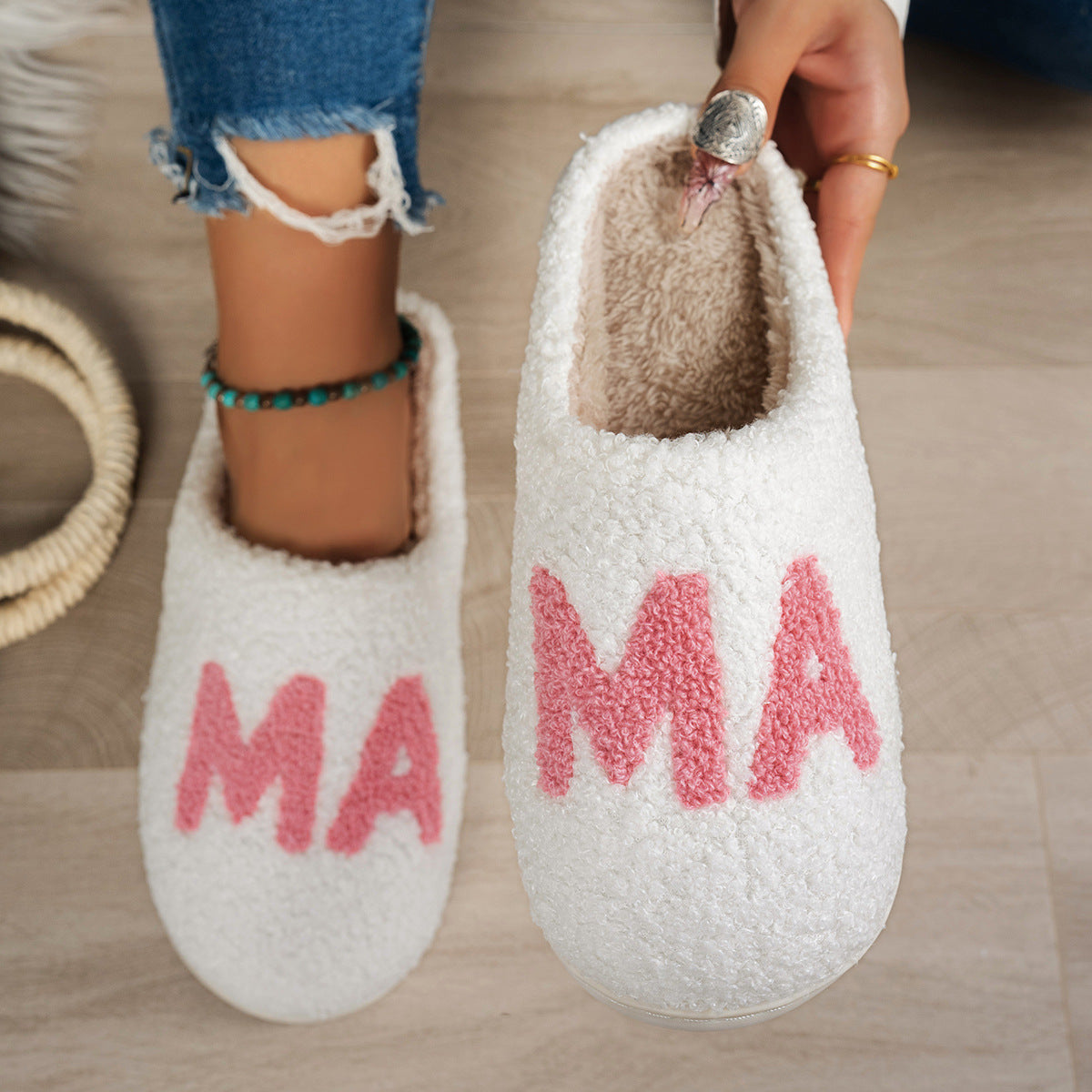 Sarah Express Plush MAMA Letter Indoor Slippers White