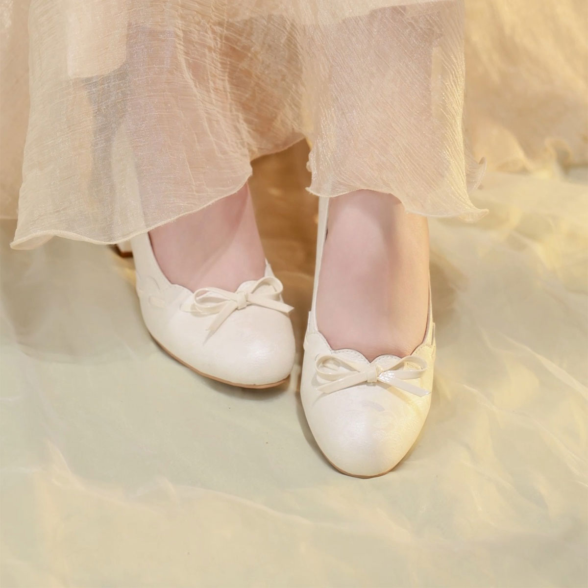Sarah Express Ivory Jacquard Satin Bow Block Heels