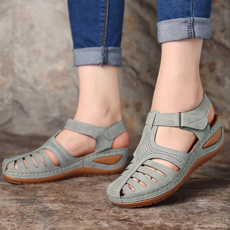 Sarah Express Retro Round-Toe Platform Wedge Sandals