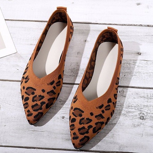 Sarah Express Pointed Toe Leopard Print Flat Pumps