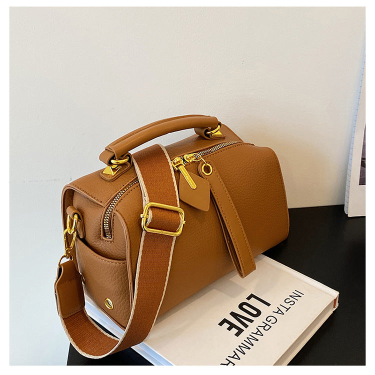 Sarah Express Urban Simplicity Horizontal Square Pillow Bag