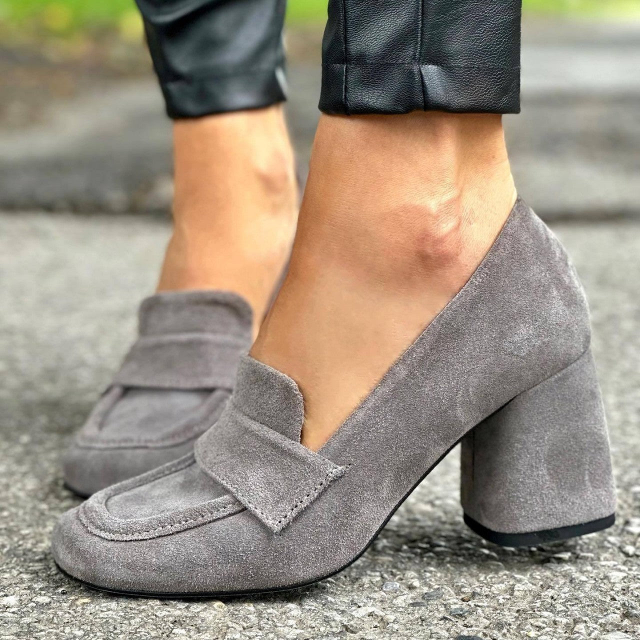 Sarah Express Square Toe Chunky Heel Suede Pumps Gray