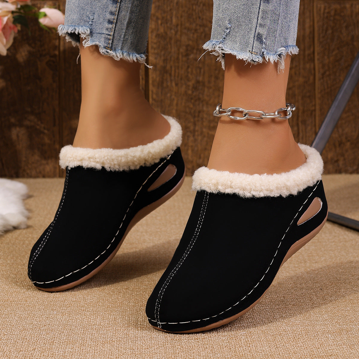 Sarah Express Plush Lined Wedge Garden Sandals Black