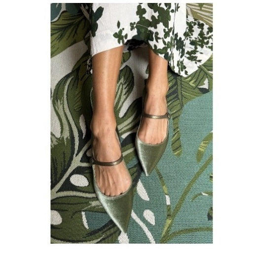 Sarah Express Green Suede Pointed-Toe Slip-On Flats