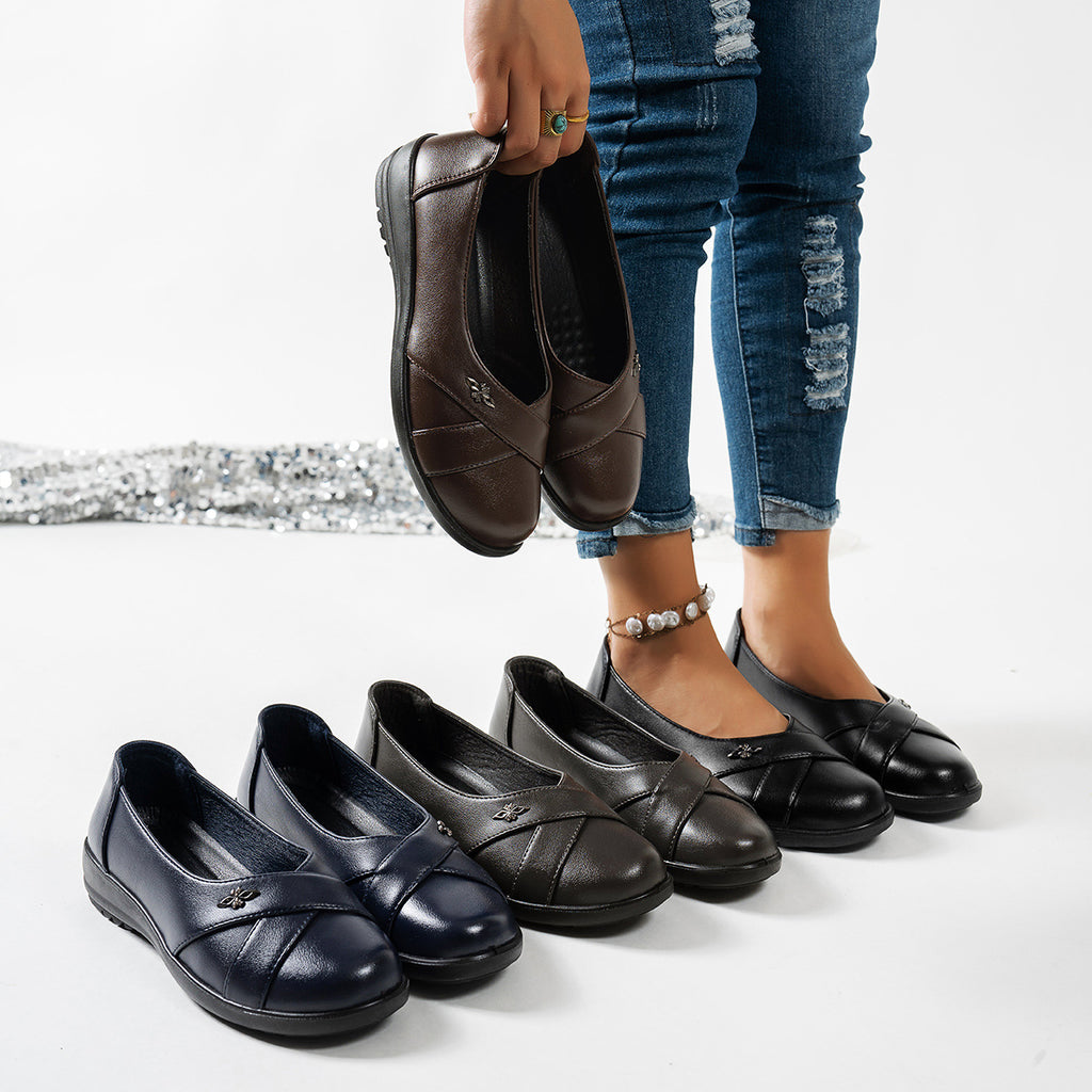 Sarah Express Chanel-Style Flat Loafers with Tassel Detail