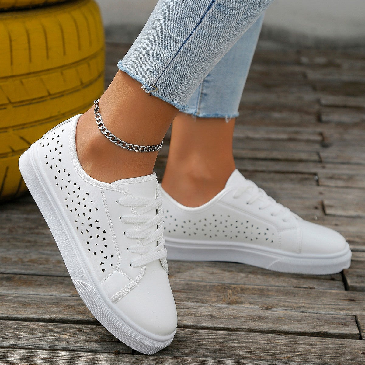 Sarah Express Women's Cutout Lace-Up Flat Loafers White