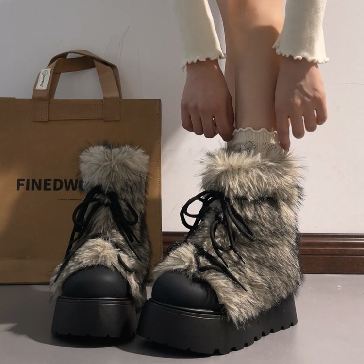 Sarah Express Faux Fur Lined Platform Snow Boots Black