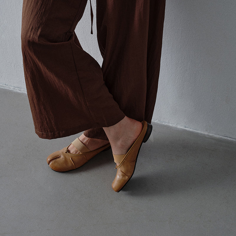 Sarah Express Split-Toe Tabi Leather Flat Mules