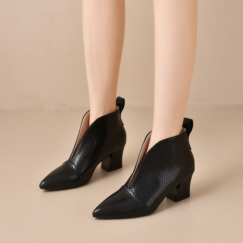 Sarah Express Women's Pointed Toe V-Cut Ankle Boots