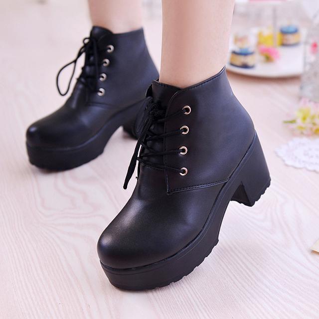 Sarah Express Women's Round-Toe Chunky-Sole Ankle Boots