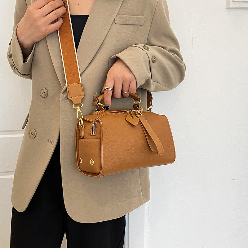 Sarah Express Urban Simplicity Horizontal Square Pillow Bag