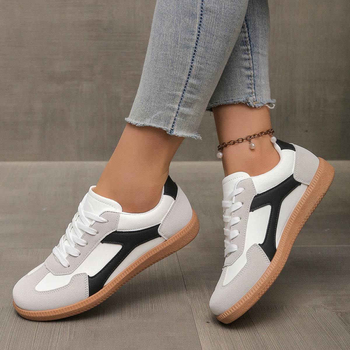 Sarah Express Women's Color Block Lace-Up Sneakers