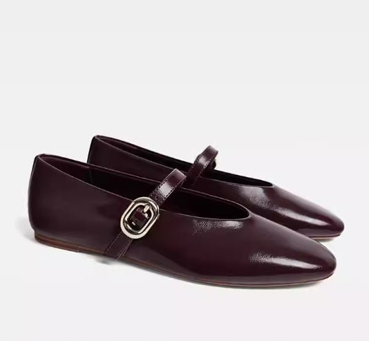 Sarah Express Burgundy V-Strap Round Toe Flats