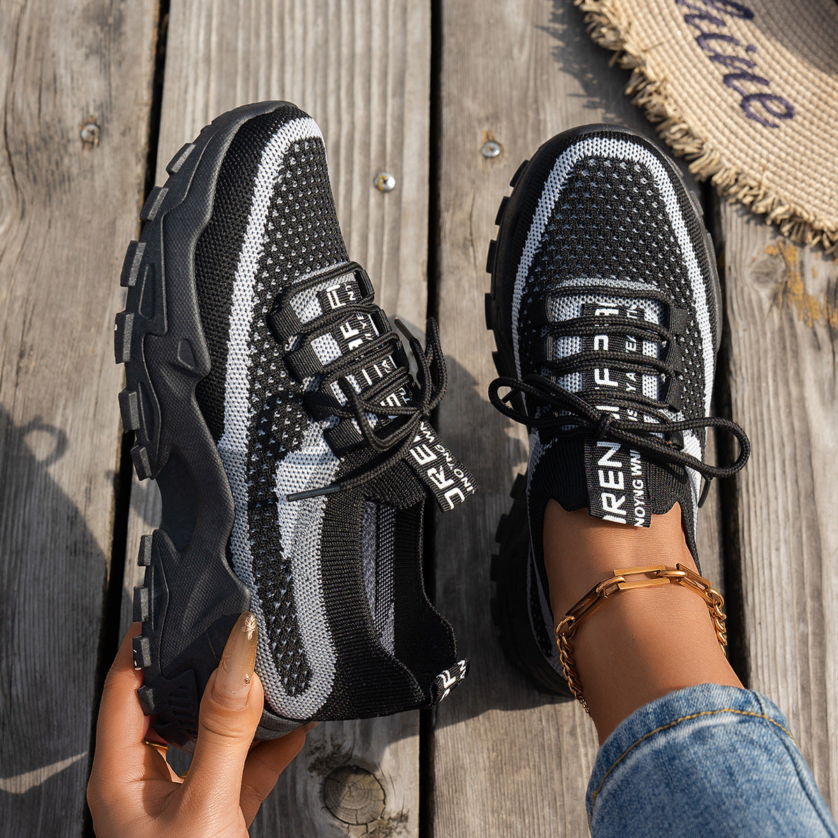 Sarah Express Flyknit Mesh Breathable Lace-Up Sneakers