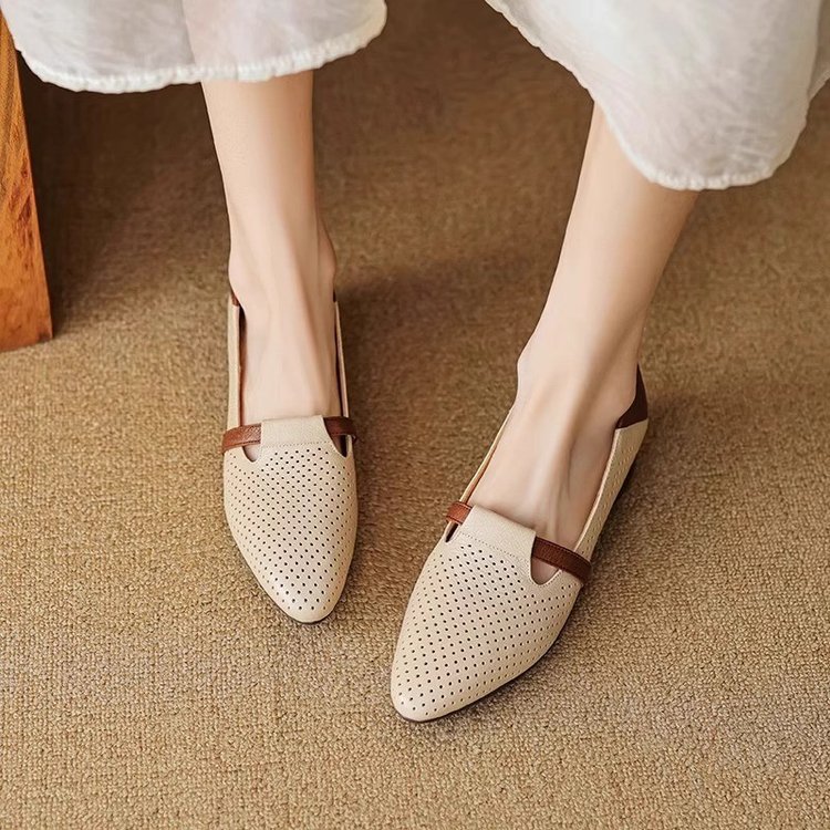 Sarah Express Color-Block Pointed Toe Low-Heel Pumps