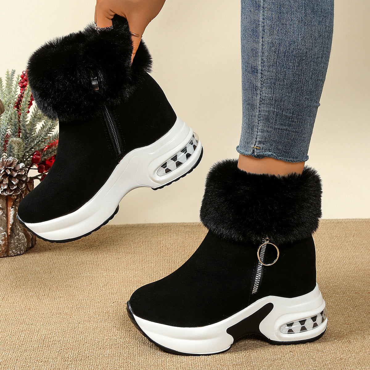 Sarah Express Fleece-Lined Platform Ankle Snow Boots Black