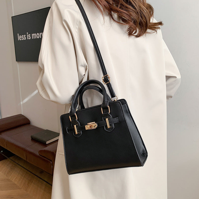 Sarah Express Minimalist Quilted Crossbody Bag