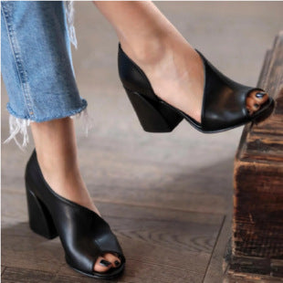 Sarah Express Chunky Heel Peep-Toe Platform Sandals Black
