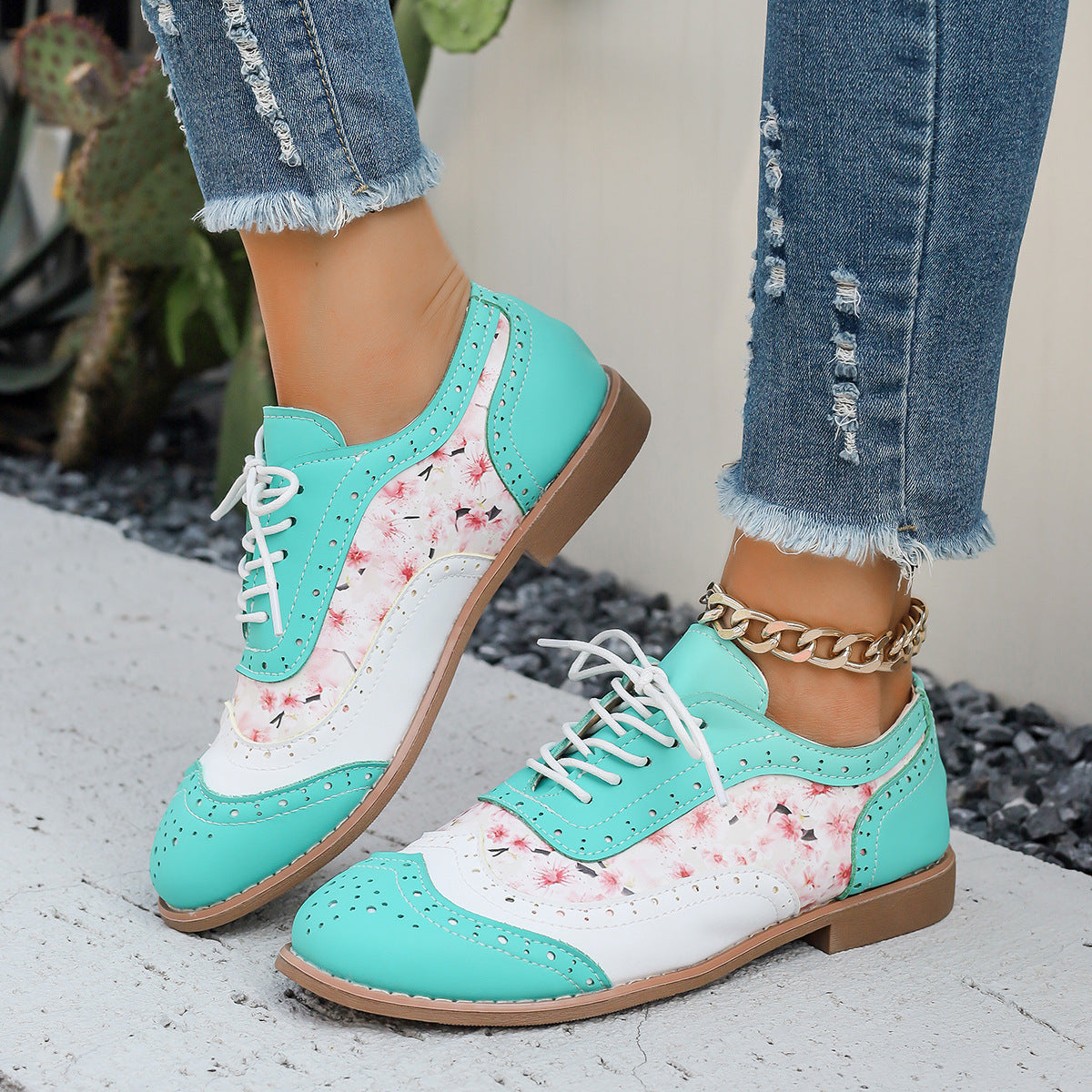 Sarah Express Color-Block Lace-Up Round Toe Flats